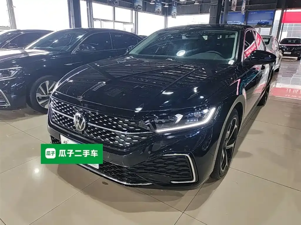 Volkswagen Passat — фото 6