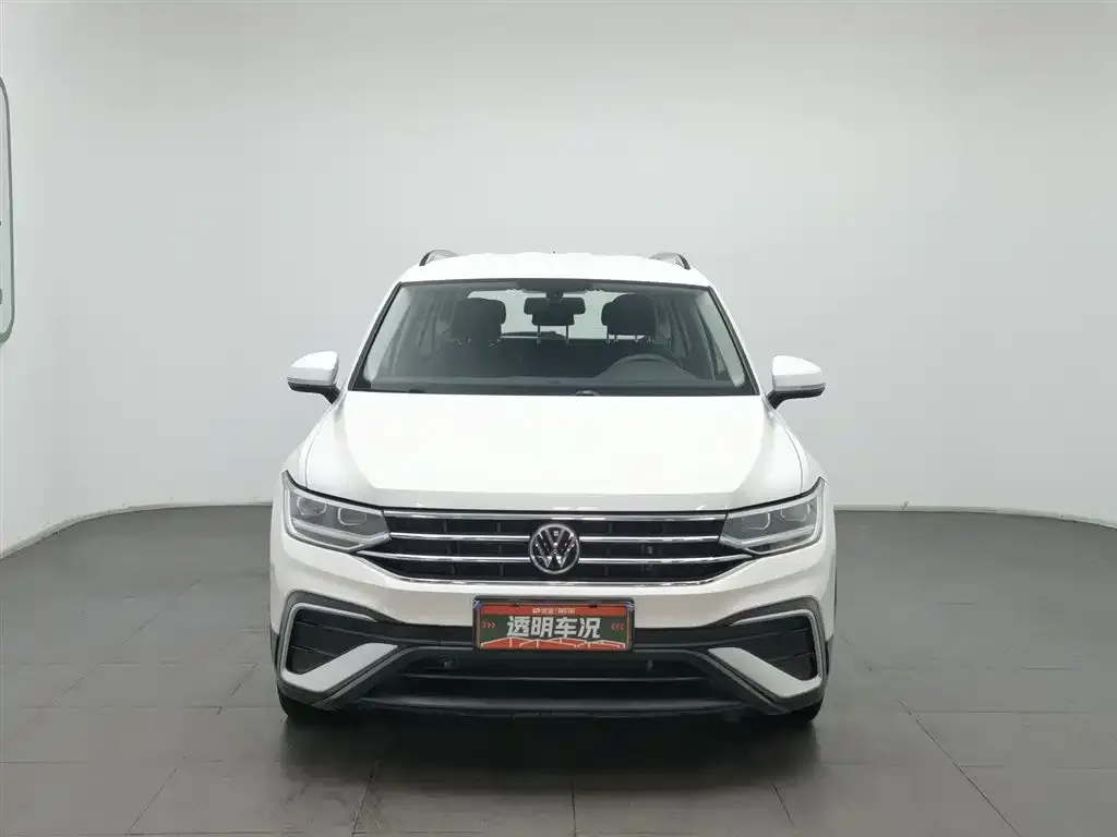 Volkswagen Tiguan L — фото 4