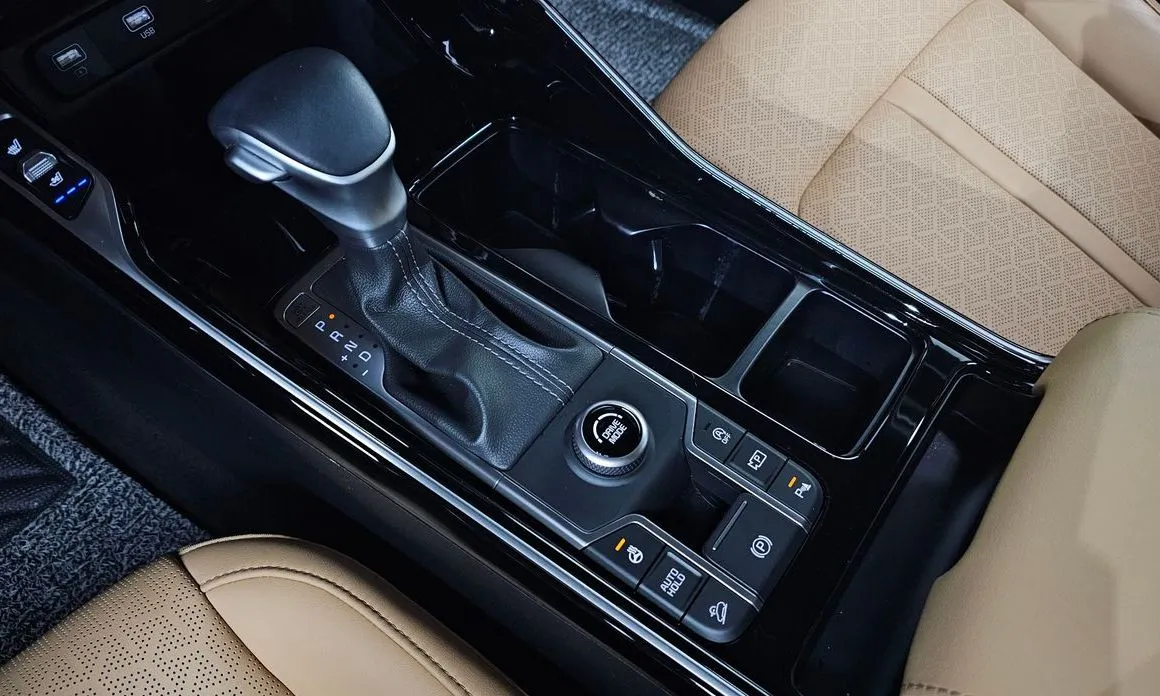 Kia Sorento — фото 8