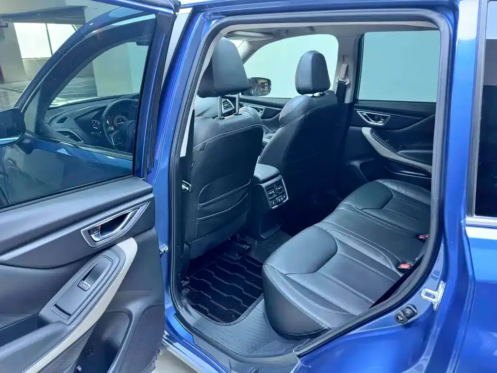 Subaru Forester — фото 6