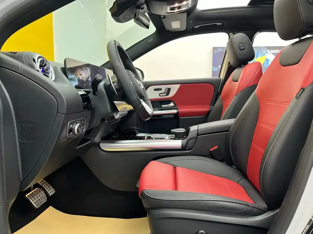 Mercedes-Benz GLA AMG — фото 6