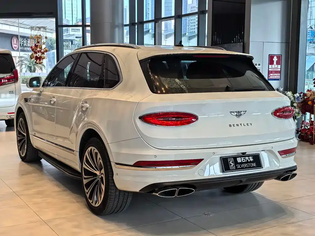 Bentley Bentayga — фото 7