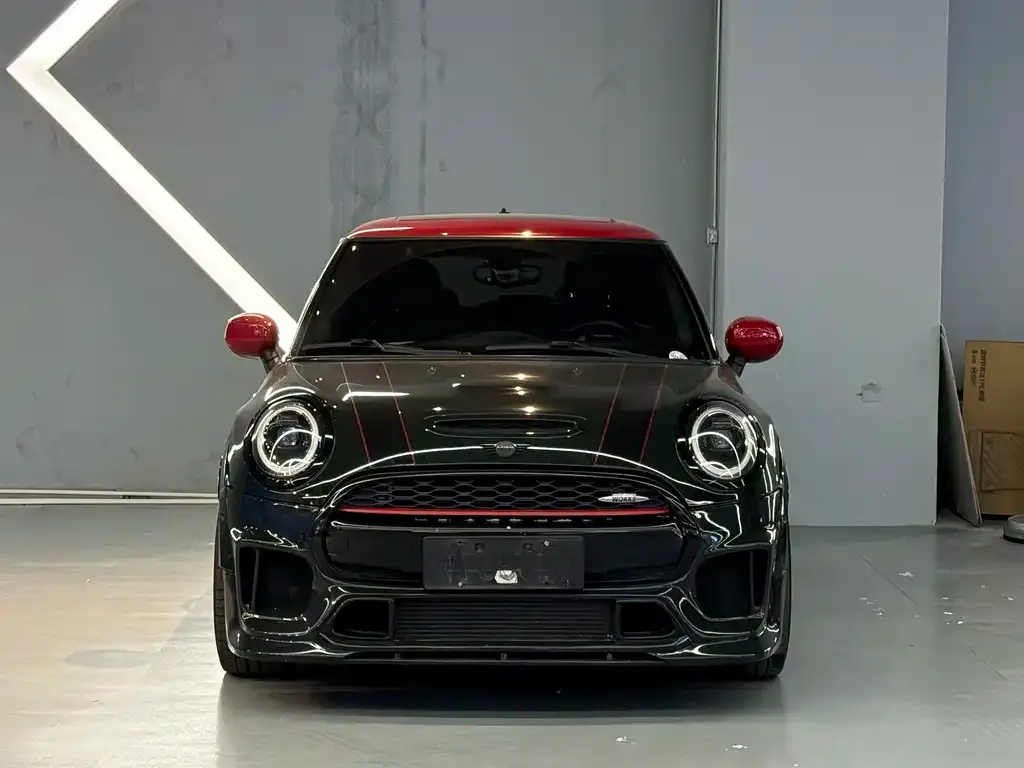 MINI JCW (John Cooper Works) — фото 6