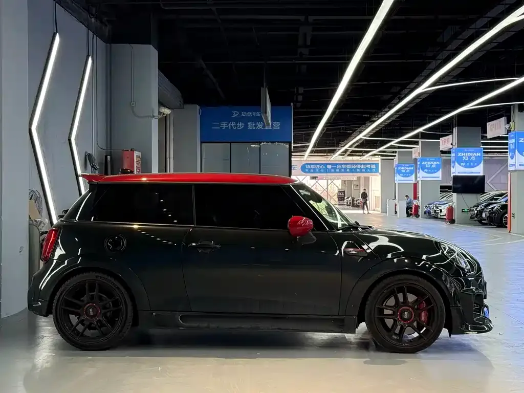 MINI JCW (John Cooper Works) — фото 7
