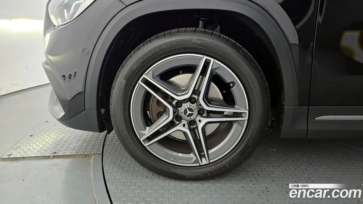 Mercedes-Benz GLA-Class — фото 10