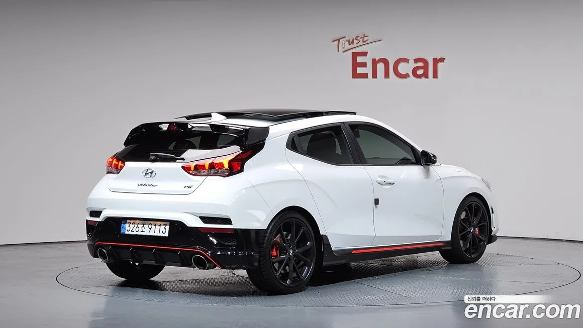 Hyundai Veloster — фото 3