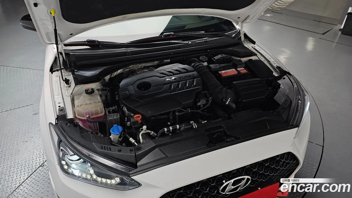 Hyundai Veloster — фото 8