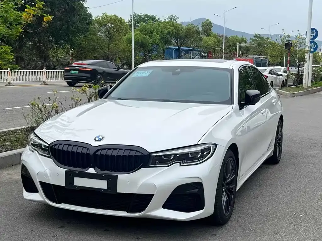 BMW 3 Series — фото 1