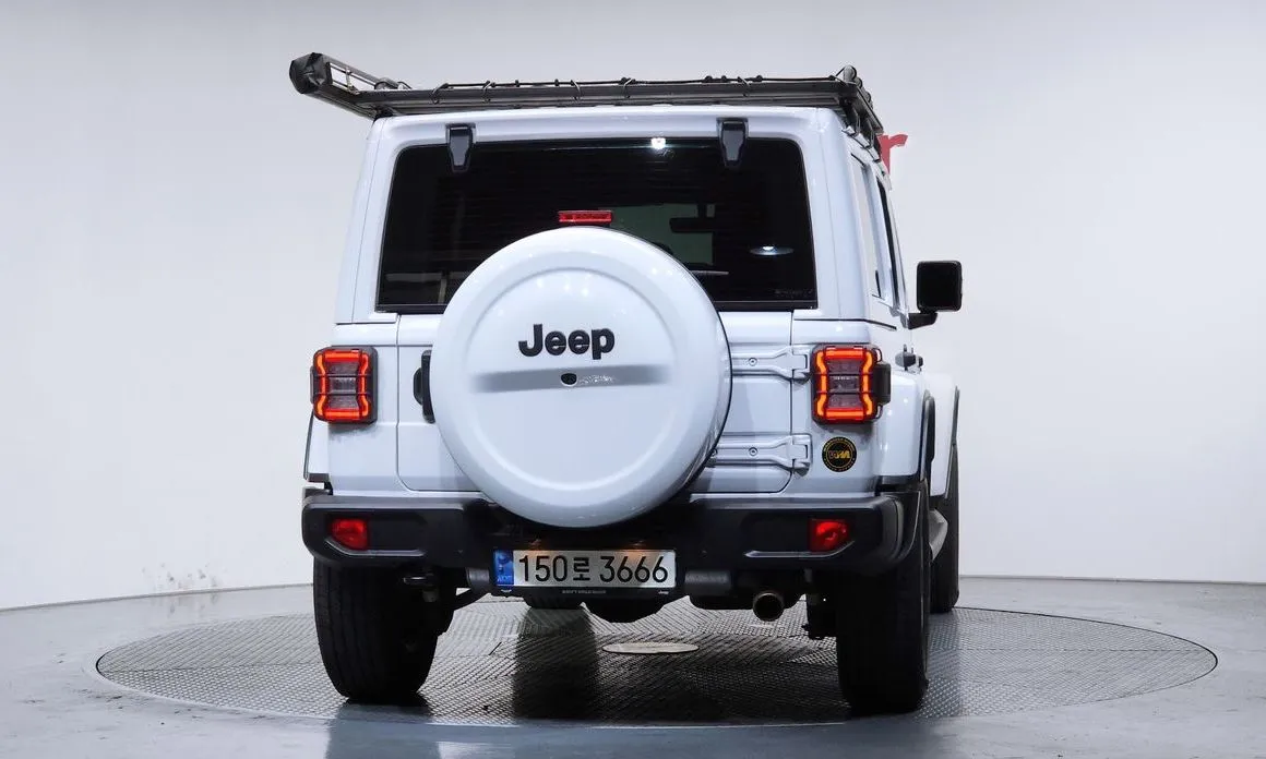 Jeep Wrangler — фото 2
