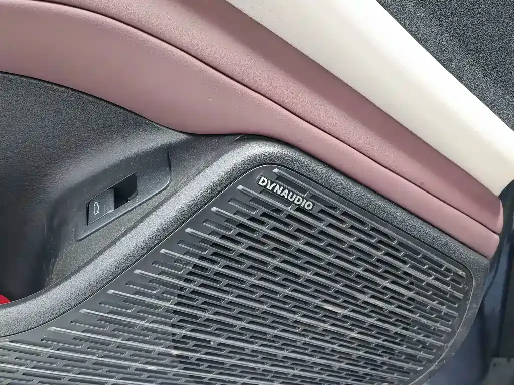 BYD Seal 07 DM-i — фото 9