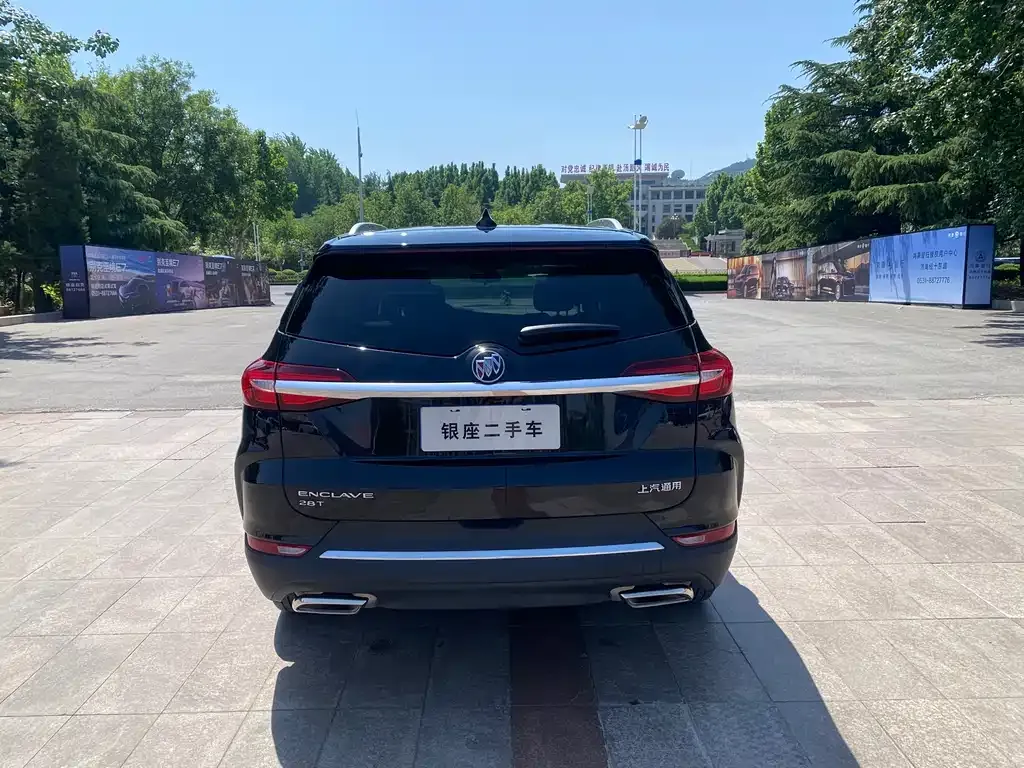 Buick Enclave — фото 8