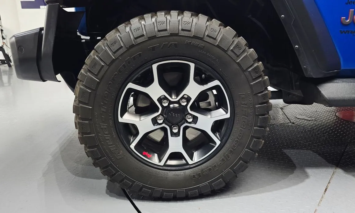 Jeep Wrangler — фото 10