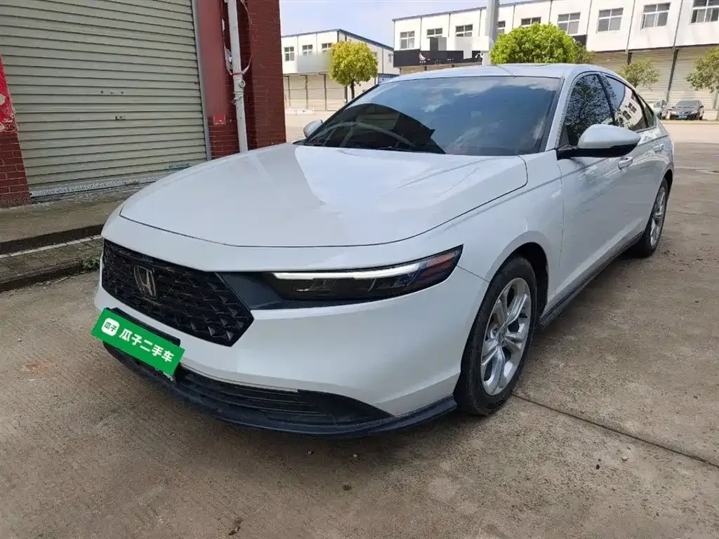 Honda Accord — фото 1