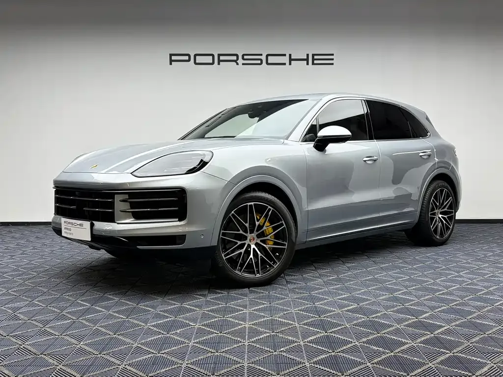 Porsche Cayenne — фото 1