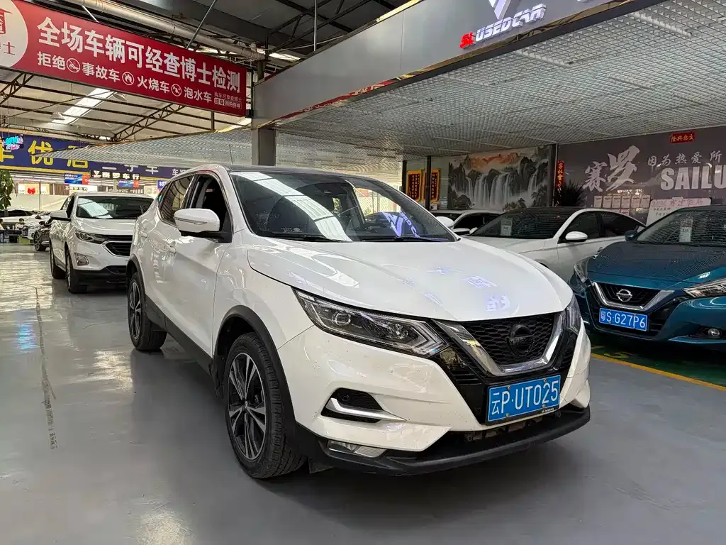 Nissan Qashqai — фото 4