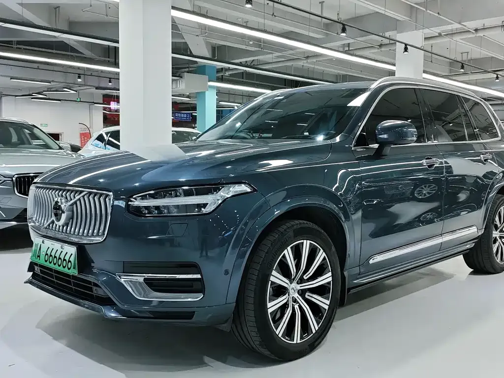 Volvo XC90 PHEV — фото 1