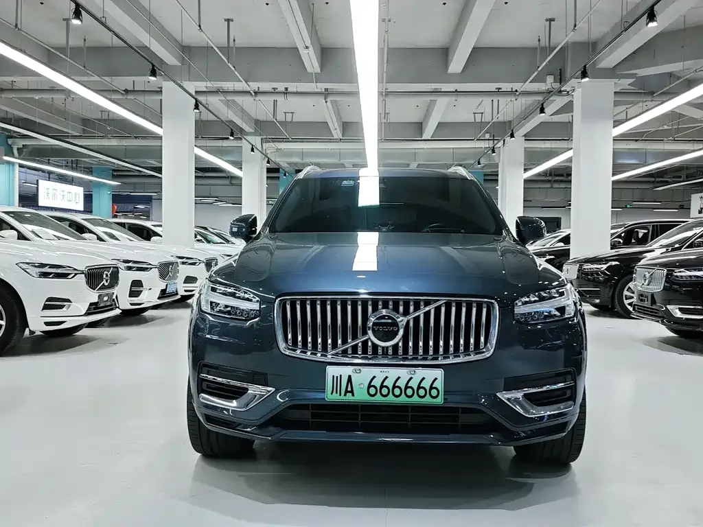 Volvo XC90 PHEV — фото 3