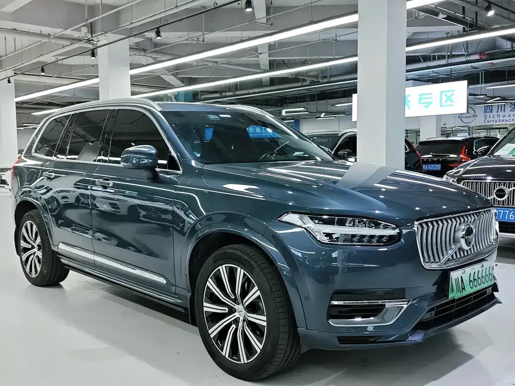 Volvo XC90 PHEV — фото 10