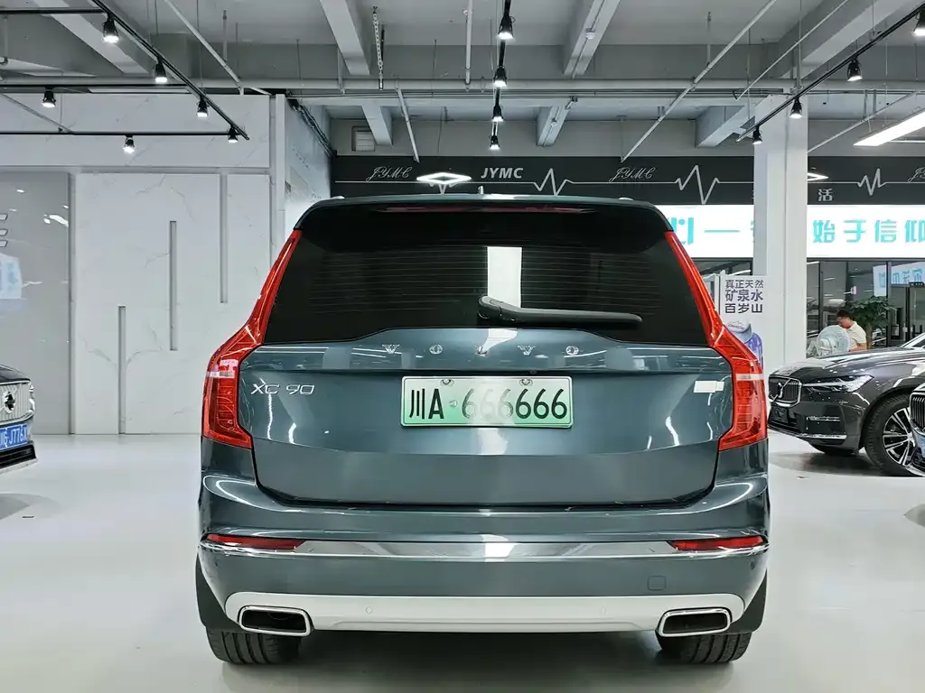 Volvo XC90 PHEV — фото 4