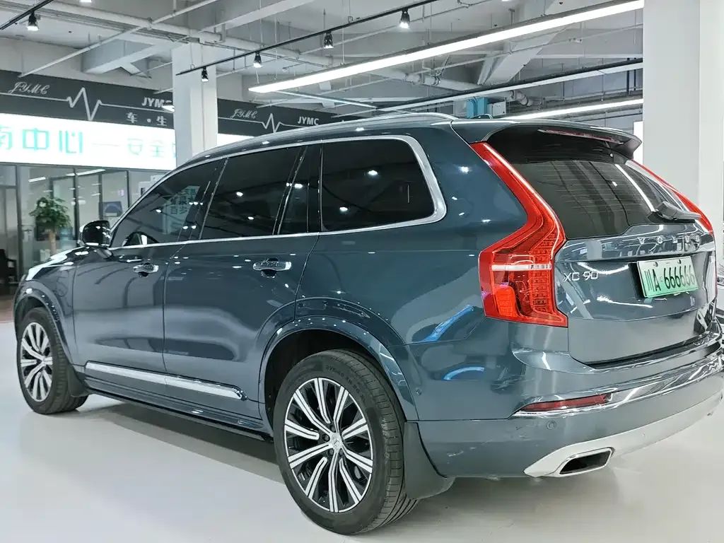 Volvo XC90 PHEV — фото 5