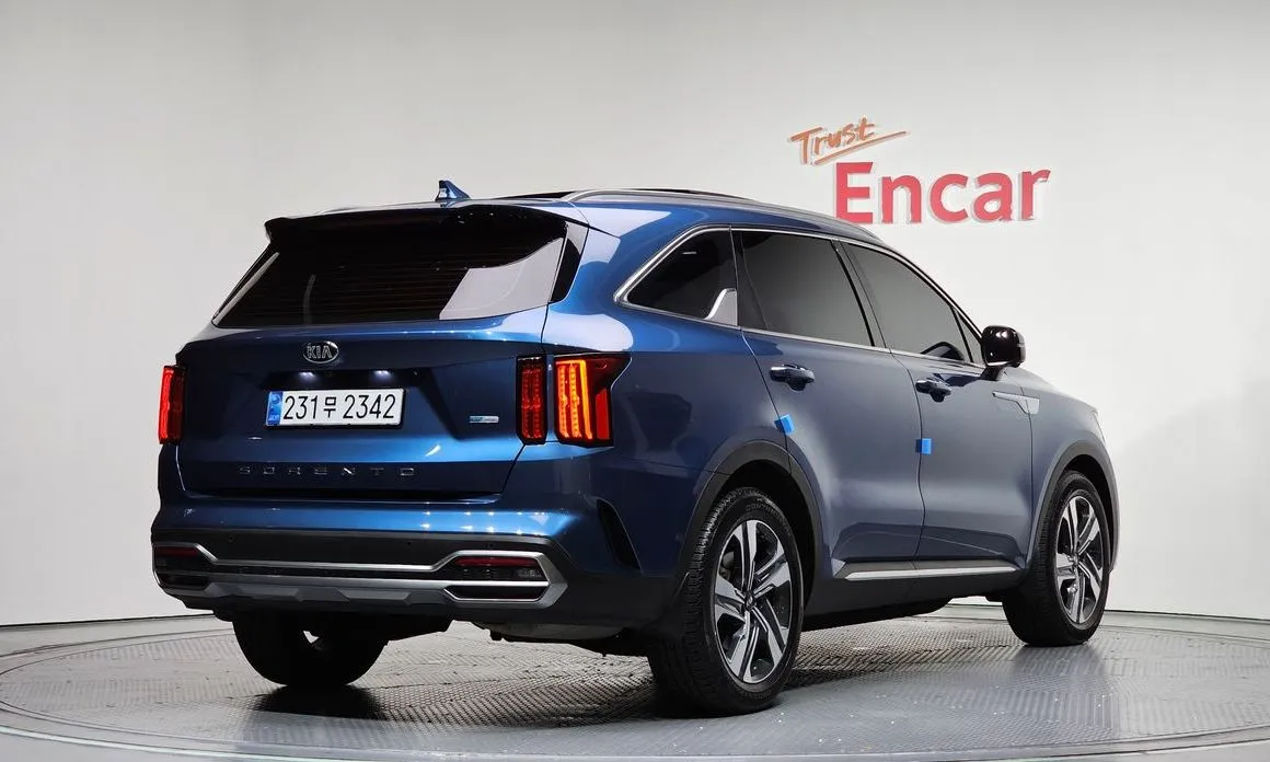 Kia Sorento — фото 9