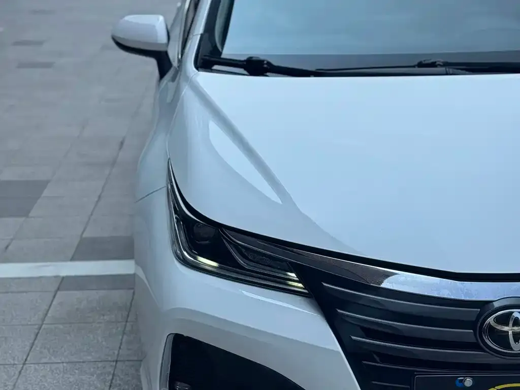 Toyota Allion — фото 2