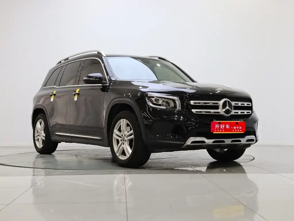 Mercedes-Benz GLB — фото 2
