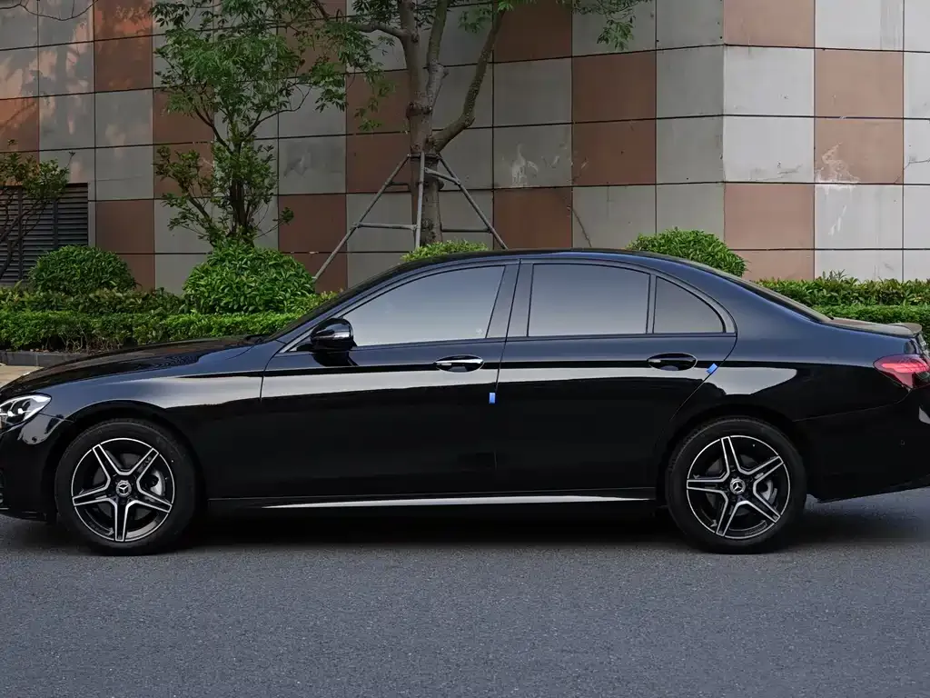 Mercedes-Benz E-Class (Import) — фото 9