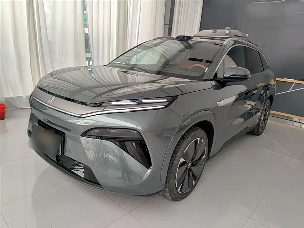 BYD Tang L — фото 1
