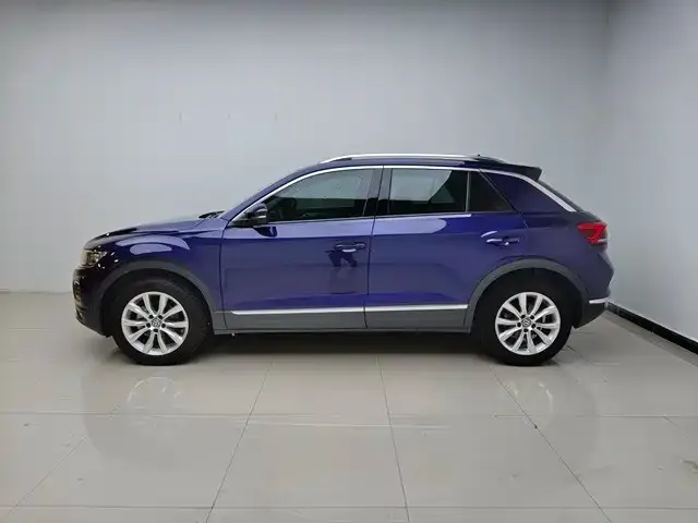 Volkswagen T-Roc — фото 6