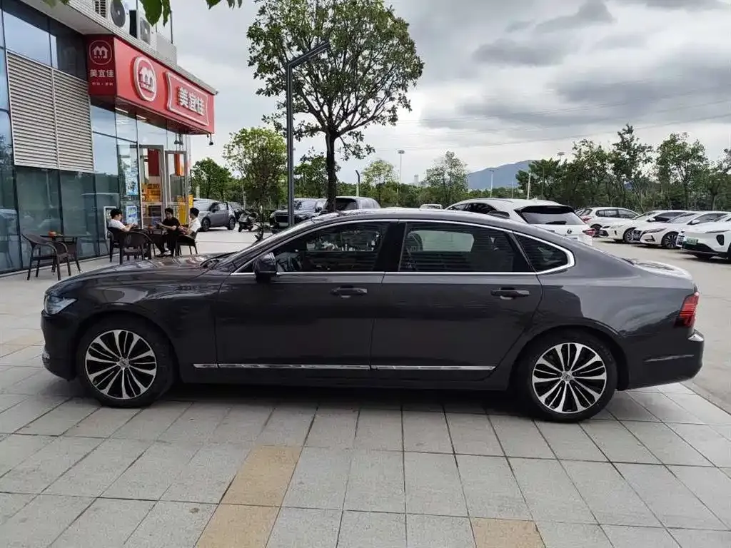 Volvo S90 — фото 6