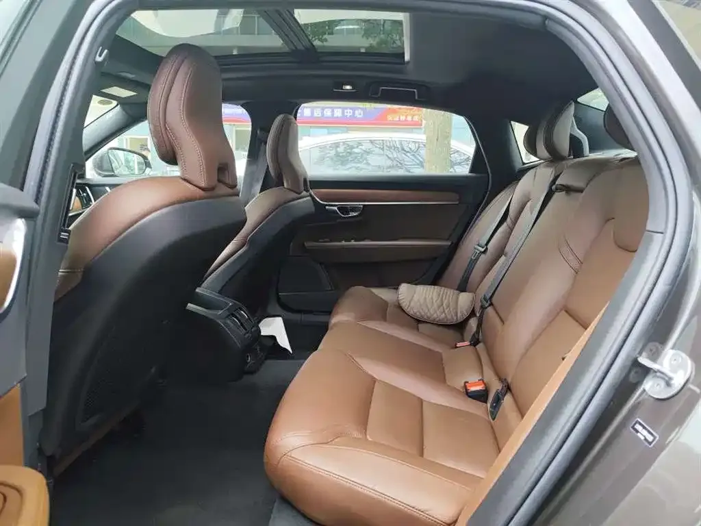 Volvo S90 — фото 4