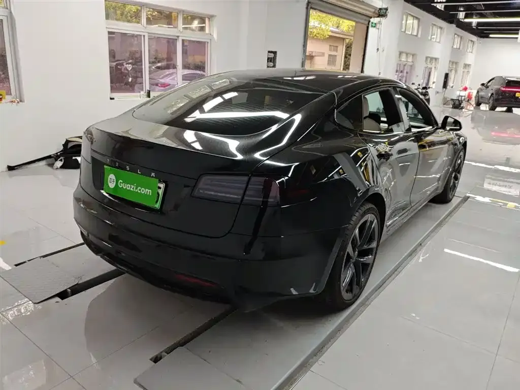 Tesla Model S — фото 8