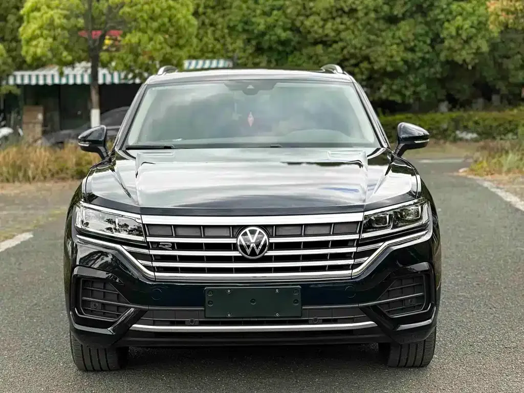 Volkswagen Touareg — фото 6