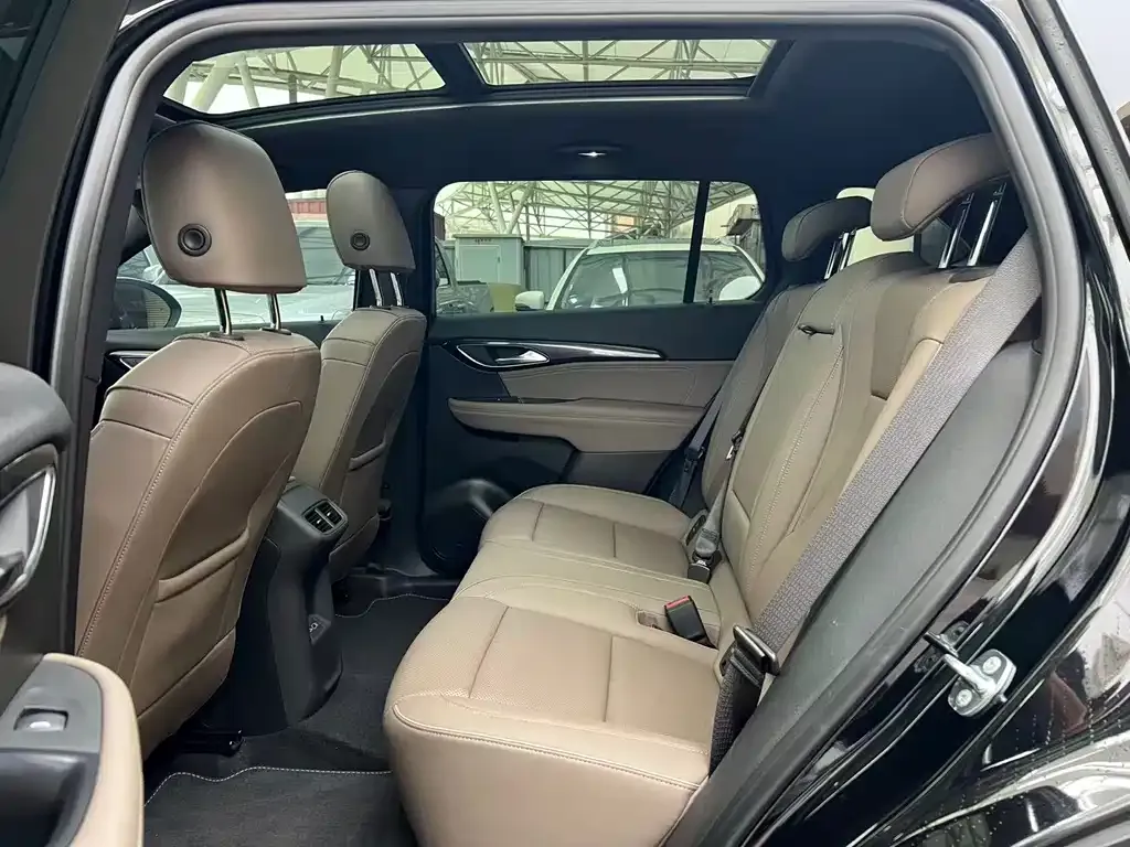 Buick Envision Plus — фото 8