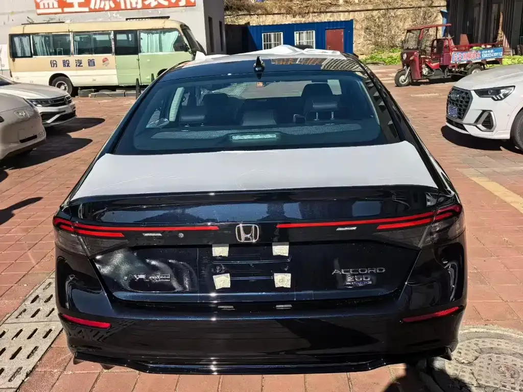 Honda Accord — фото 2