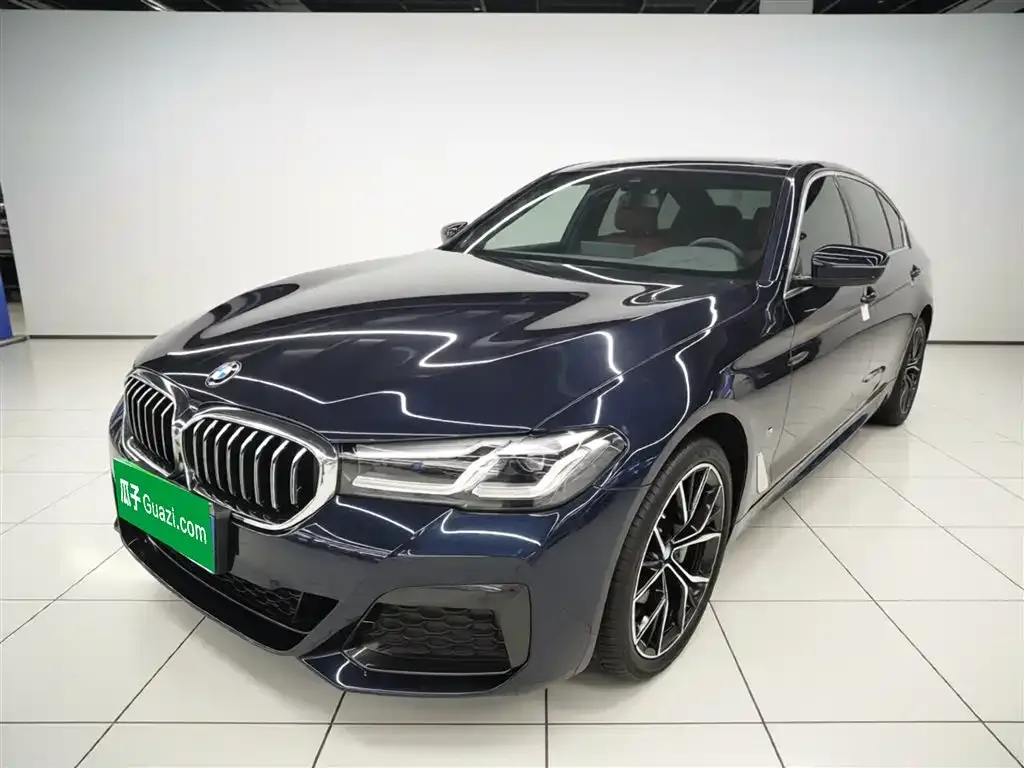 BMW 5 Series — фото 1