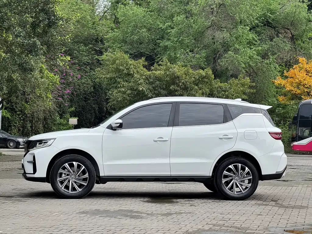 Geely Vision X6 — фото 9