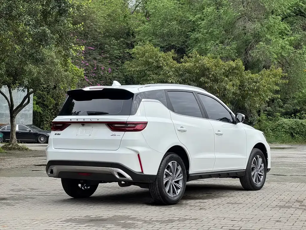 Geely Vision X6 — фото 10