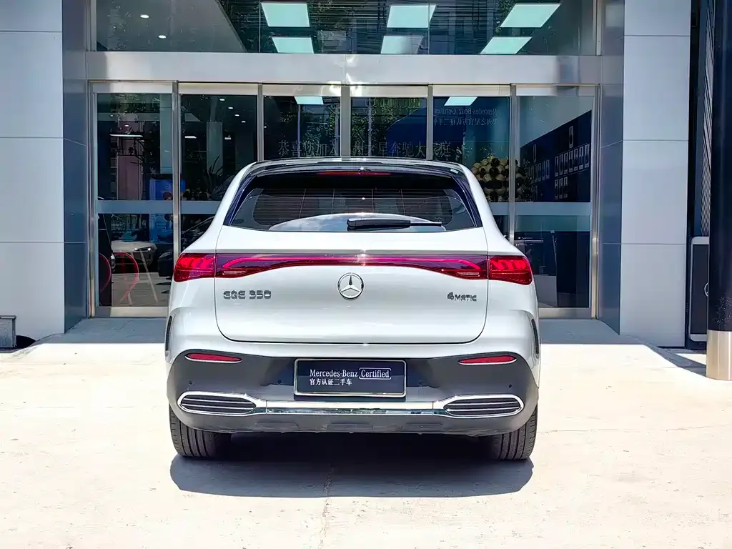 Mercedes-Benz EQE SUV — фото 8