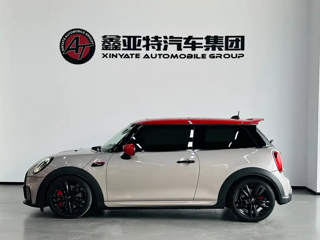 MINI JCW (John Cooper Works) — фото 10