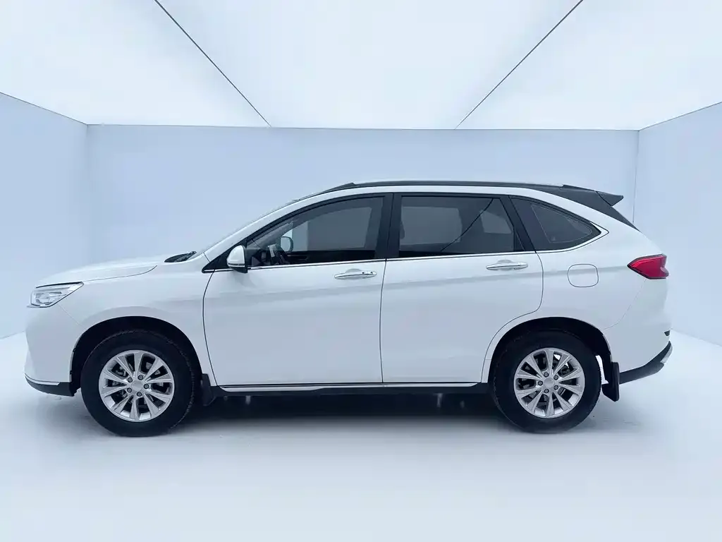 Haval M6 — фото 5
