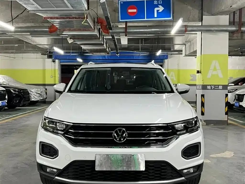 Volkswagen T-Roc — фото 3