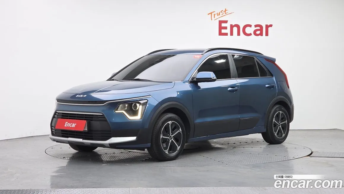 Kia Niro — фото 1