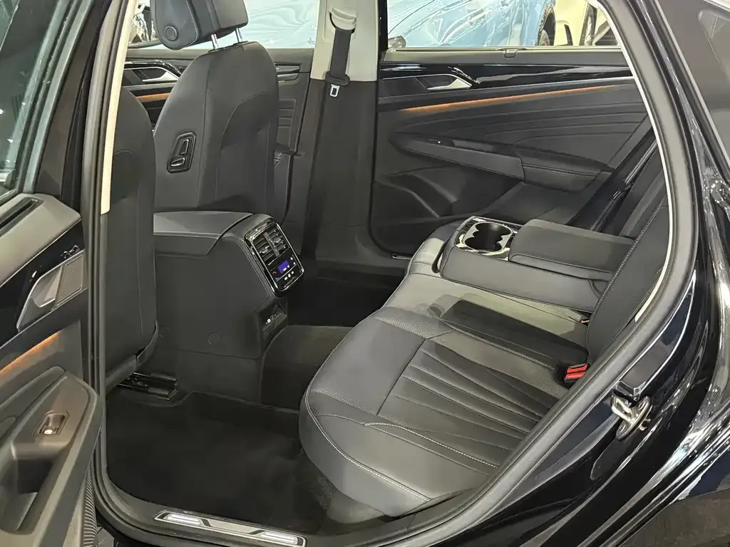 Volkswagen Passat — фото 5