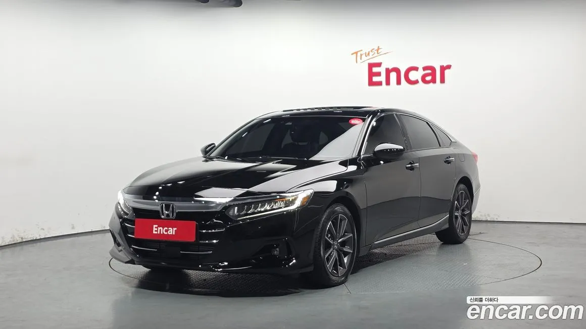 Honda Accord — фото 1