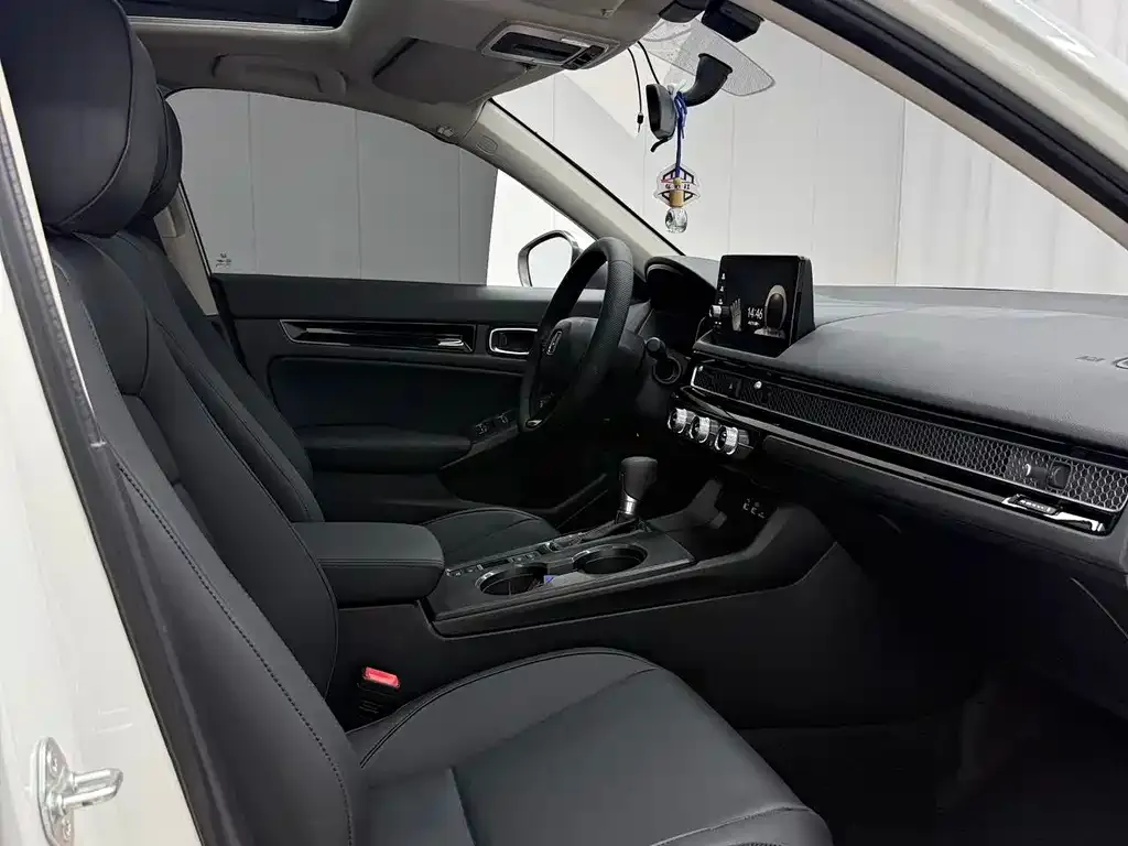 Honda Civic — фото 10