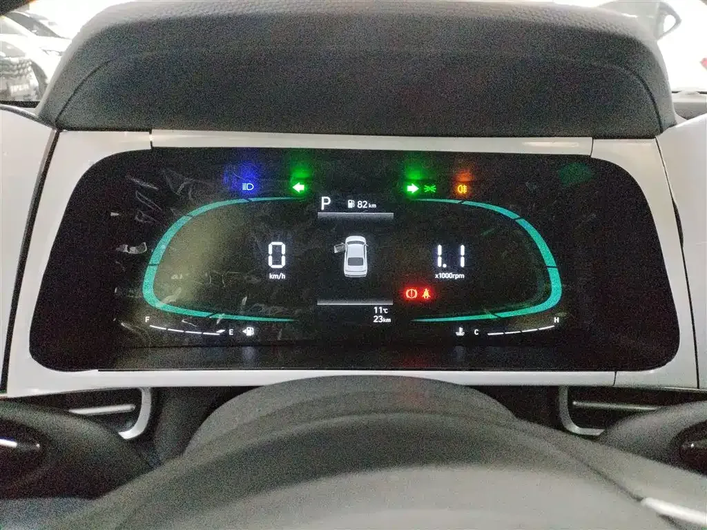 Hyundai Elantra — фото 10