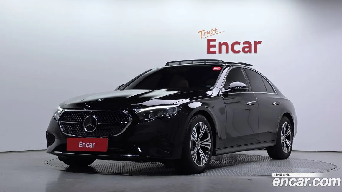 Mercedes-Benz E-Class — фото 1