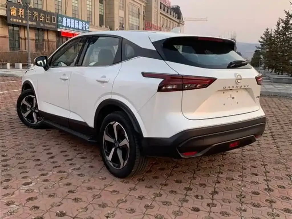 Nissan Qashqai — фото 10